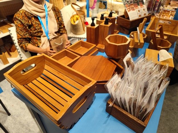 BRI UMKM EXPO(RT) Tampilkan Kreasi Produk Multifungsi dari Limbah Jati