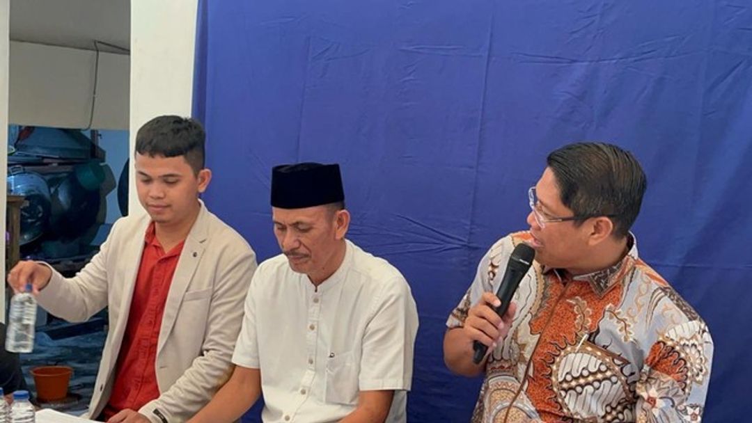 kepala-desa-kohod-arsin-1_169.jpeg