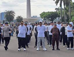 Para Kepala dan Wakil Kepala Daerah terpilih berkumpul di Monas, jelang pelantikan tanggal 20 Februari 2025. (Foto:Istimewa)