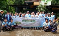 PT Inovasi Terdepan Nusantara - 360Kredi menunjukkan kepedulian terhadap lingkungan melalui kegiatan Corporate Social Responsibility (CSR) dengan menanam ratusan pohon mangrove. 