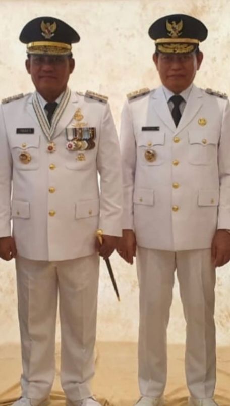 Mayjen TNI (Purn) Yulius Selvanus, SE dan Dr. J. Victor Mailangkay,SH.,MH dilantik Presiden Prabowo Subianto sebagai Gubernur dan Wakil Gubernur Sulawesi Utara. (Foto:Istimewa)