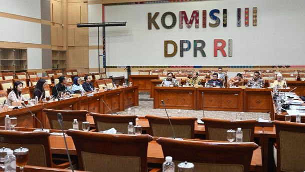 DPR RI Desak Bawas MA dan KY Selidiki Kejanggalan Kasus Alex Denni