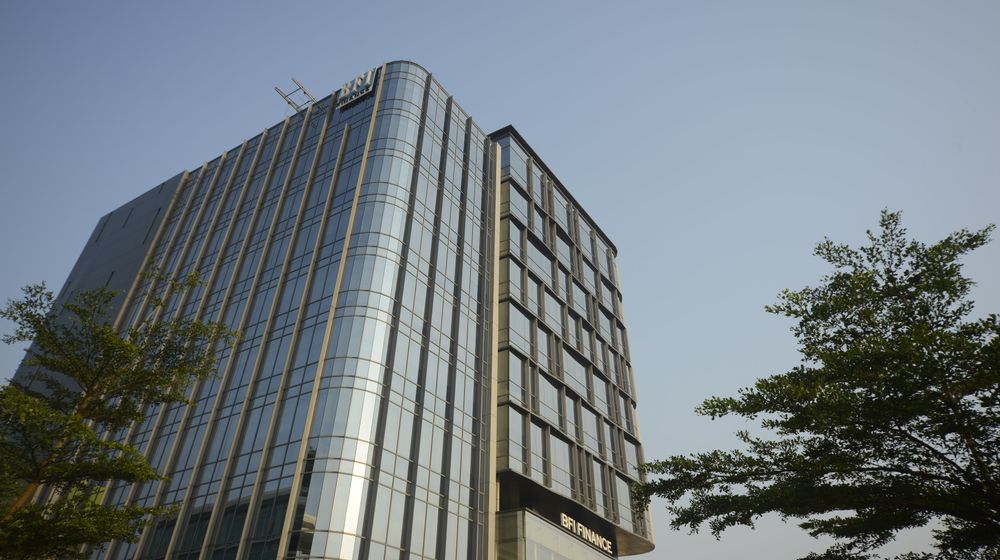 Kantor Pusat BFI Finance Serpong, Tangerang Selatan.JPG