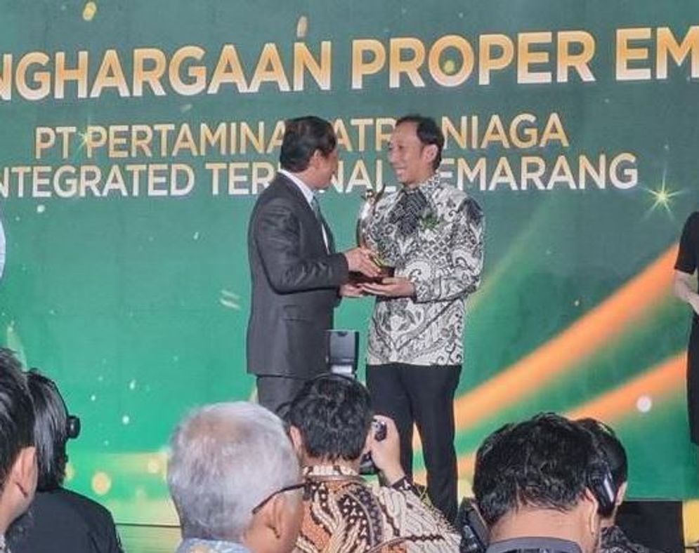 hijau pertamina.jpg