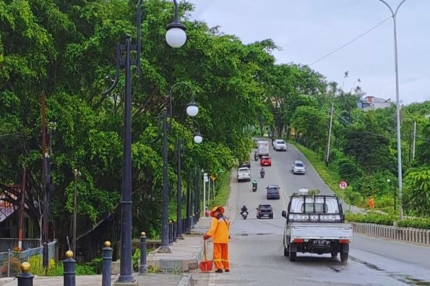 Petugas kebersihan di Balikpapan 