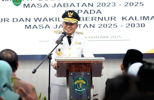 Gubernur Kaltim Rudy Mas'ud memberikan pidato dalam serahterima jabatan, Kamis, 27 Februari 2025.