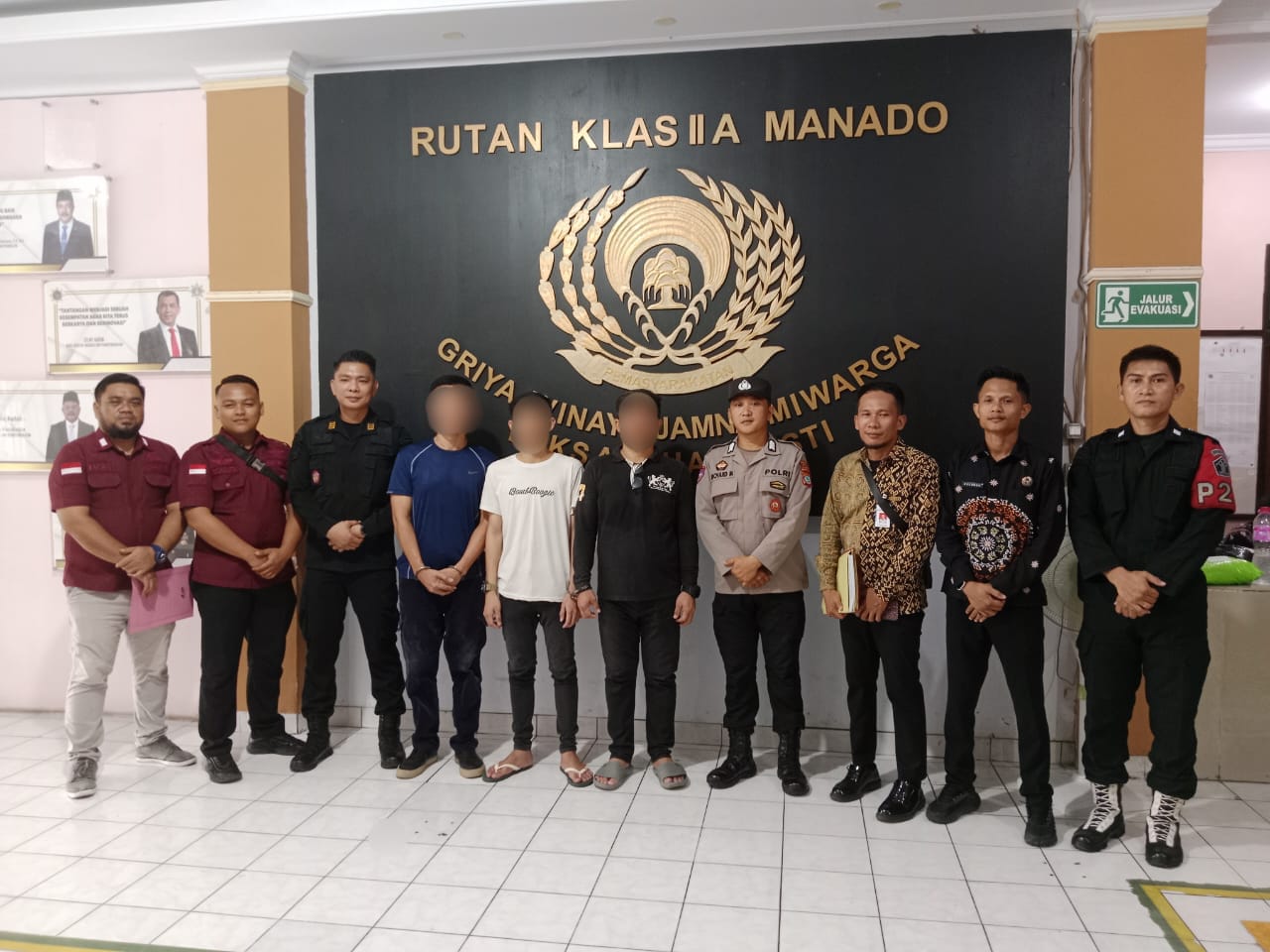 Proses pemindahan WBP Rutan Kelas' IIA Manado. (Foto:Istimewa)
