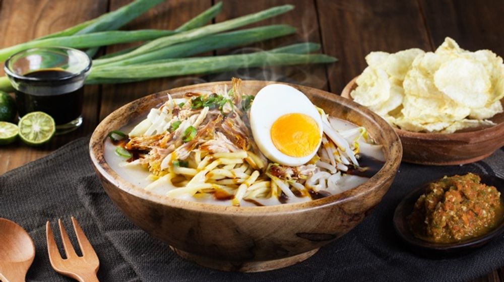 Mie koclok khas Cirebon.