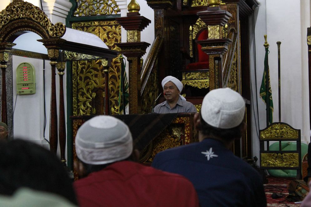 Suasana cawisan di Masjid Agung Palembang
