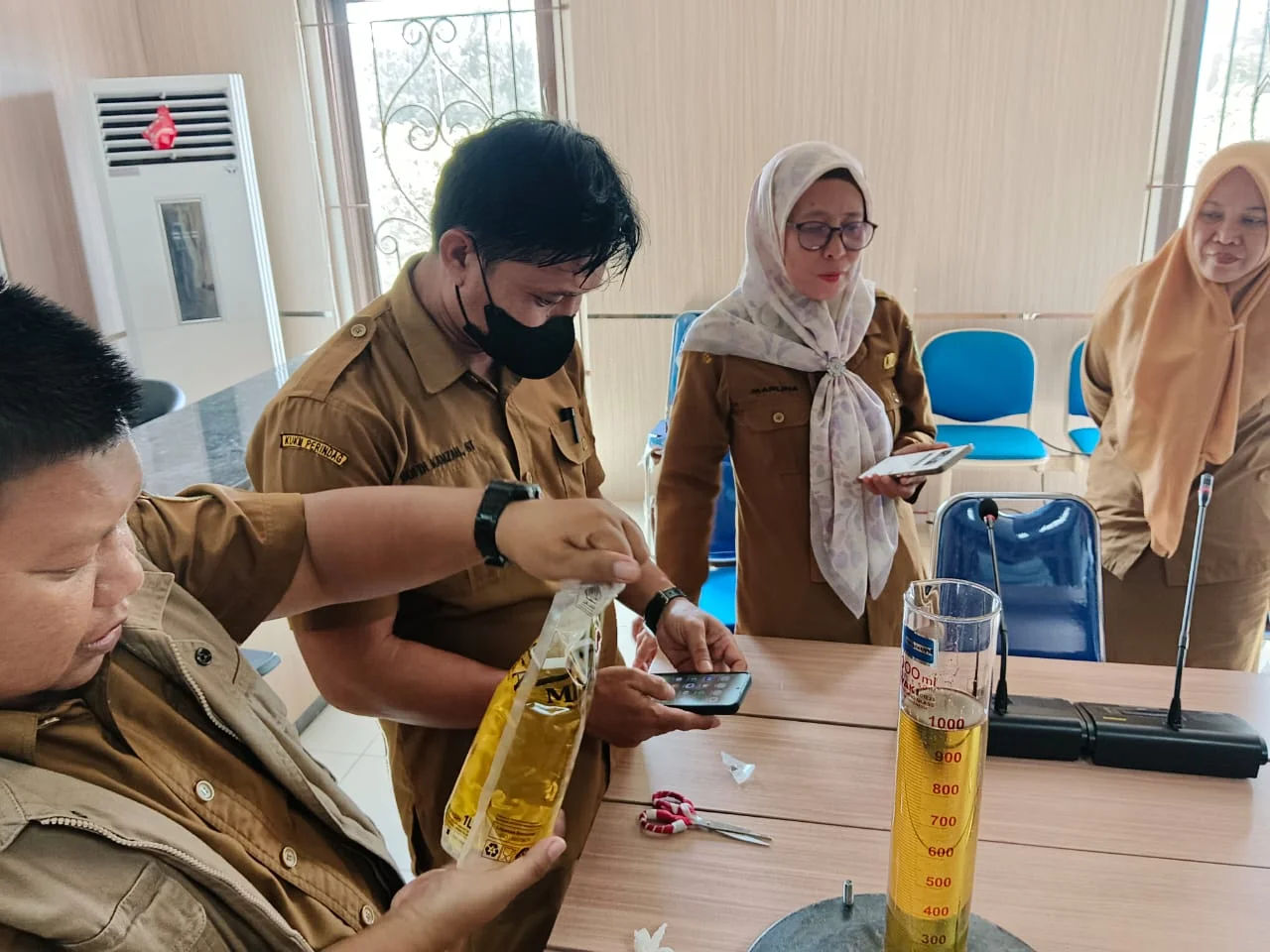 Diskukmperindag PPU Sidak Minyak Goreng! Takaran ‘Minyak Kita’ Dipastikan Sesuai Standar