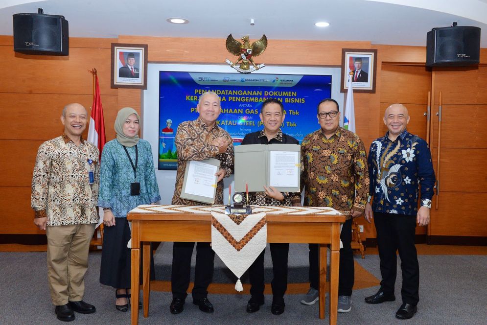 PT Perusahaan Gas Negara Tbk (PGN) dan PT Krakatau Steel (Persero) Tbk melalui melalui anak usahanya, PT Krakatau Bandar Samudera (KBS), menjalin kerja sama untuk pengembangan pasar dan infrastruktur gas bumi di kawasan pelabuhan. 