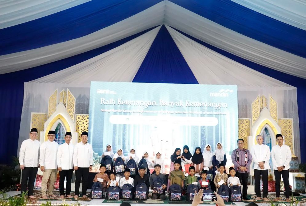 Bank Mandiri Group Berbagi Santunan untuk 3.200 Anak Yatim, Dhuafa, dan Lansia di Jawa Tengah