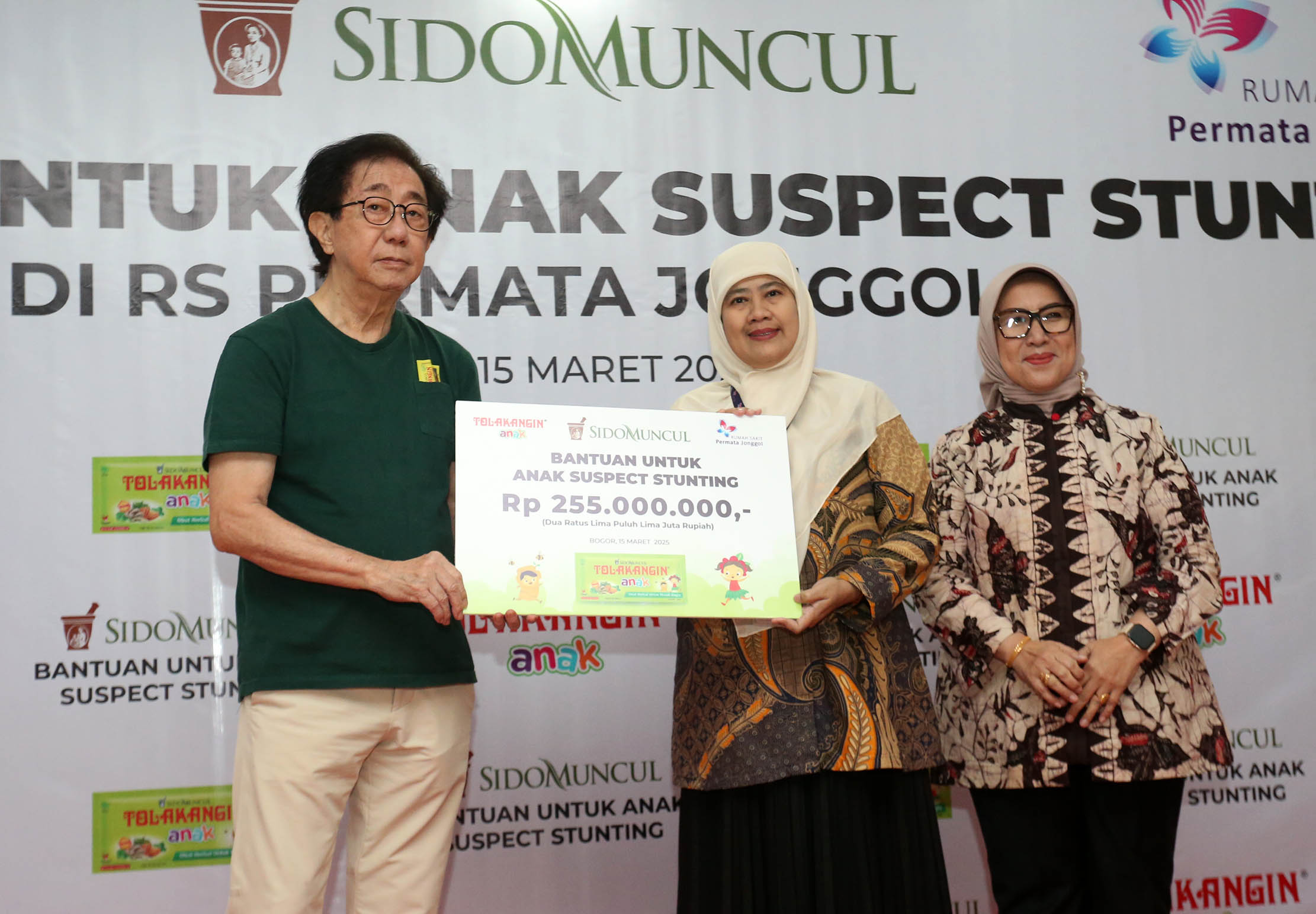 Sido Muncul Serahkan Bantuan pada 170 Anak Suspect Stunting di Kabupaten Bogor