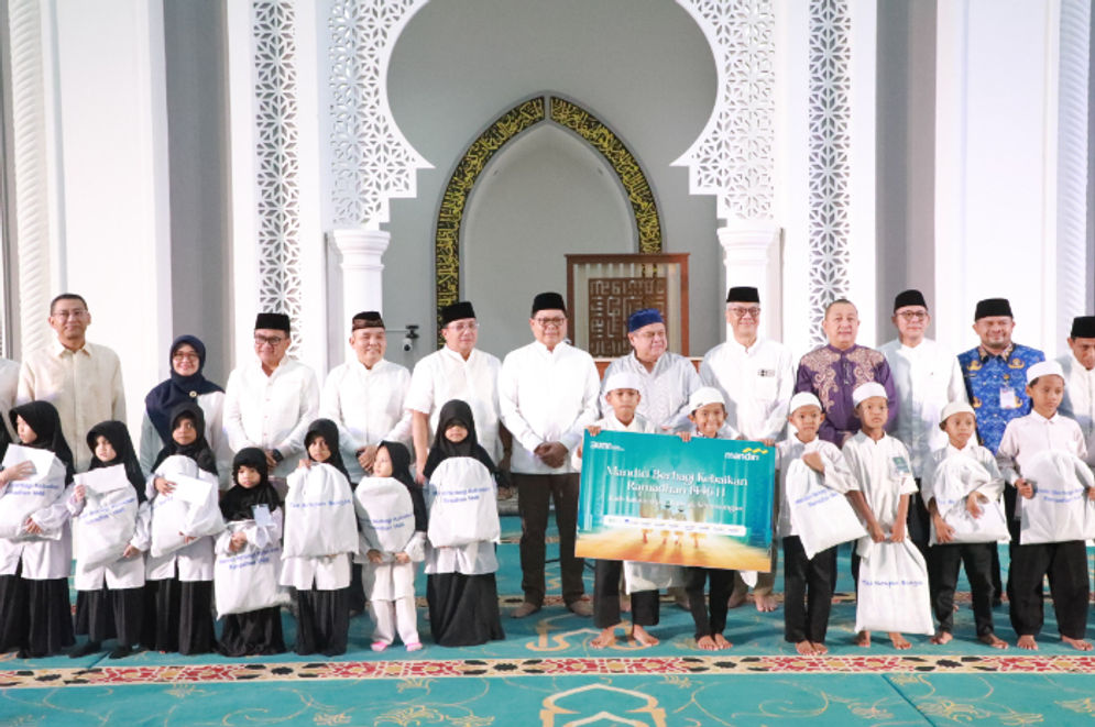 Sebarkan Kebaikan Ramadan 1446 H, Bank Mandiri Group Santuni 3.740 Anak Yatim, Lansia dan 45 Yayasan di Jawa Barat