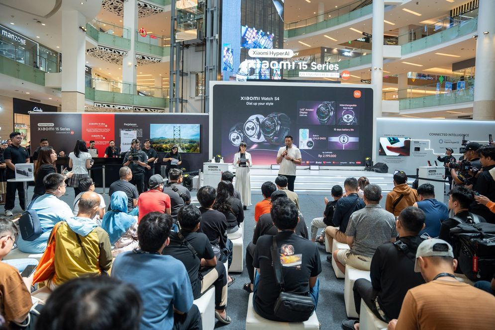 Sambutan Andi Rengreng, Marketing Director Xiaomi Indonesia pada penjualan perdana Xiaomi 15 Series.jpg