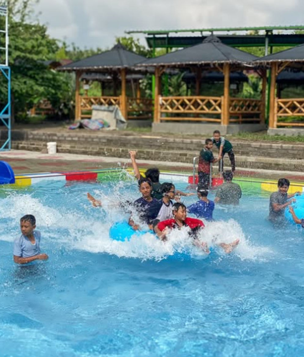 Umbul Pelem Waterpark, Klaten.