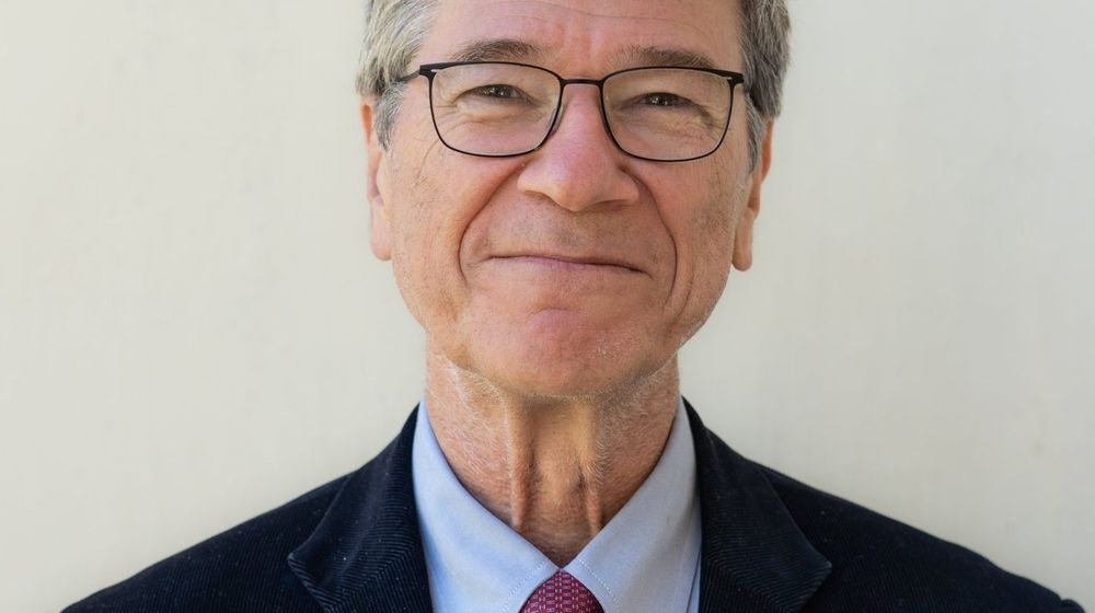 Jeffrey David Sachs.