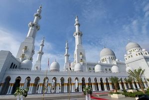 Masjid Raya Sheikh Zayed Solo.
