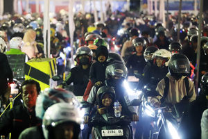 Mudik Pelabuhan Merak - Panji 4.jpg