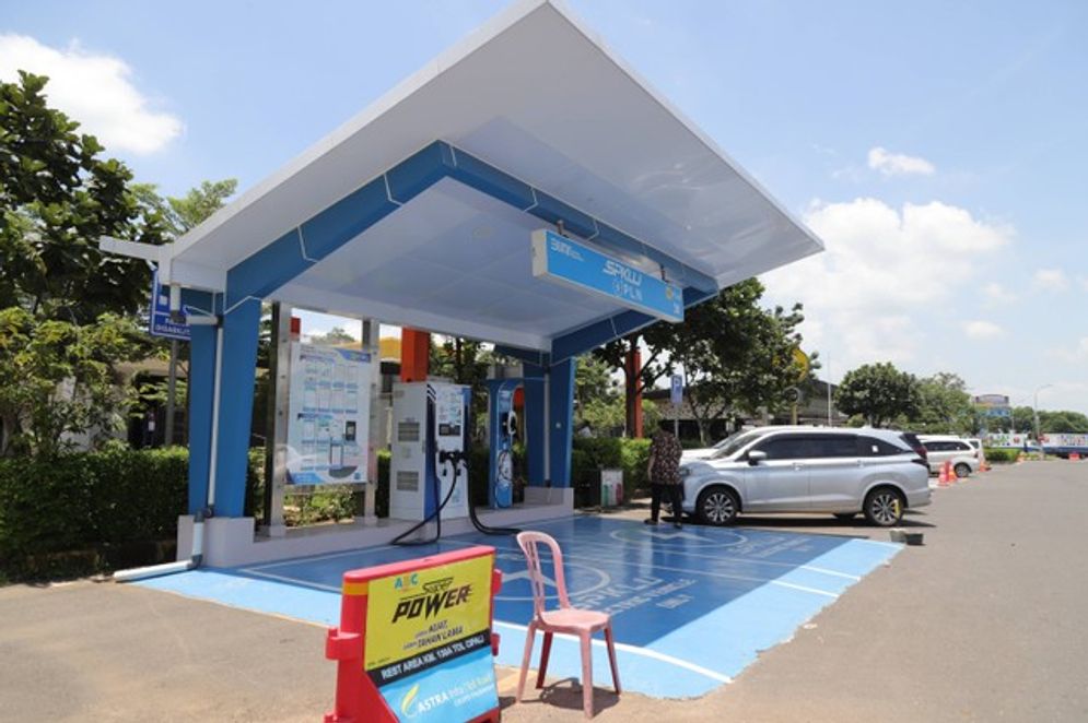 MOBIL LISTRIK.jpg