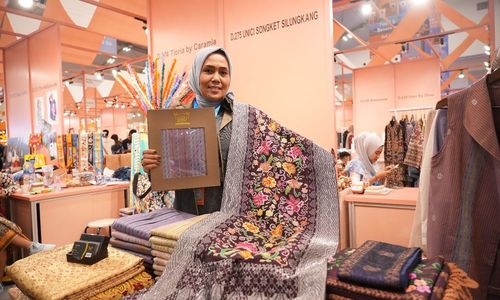 Ciptakan Pengusaha Berdaya Saing Global, UMKM Songket Binaan BRI Sukses Tembus Pasar Internasional