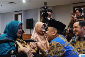 Pemkot Depok meluncurkan program Depok Sayang Ama Emak.