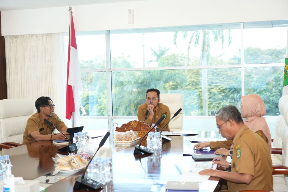 Evaluasi Kinerja 2020-2024 dan Rencana Kerja 2025 Dinas Pemuda dan Olahraga (Dispora) Provinsi Kaltim di ruang rapat Gubernur, lantai 2 Kantor Gubernur Kaltim, Senin (14/4/2025).