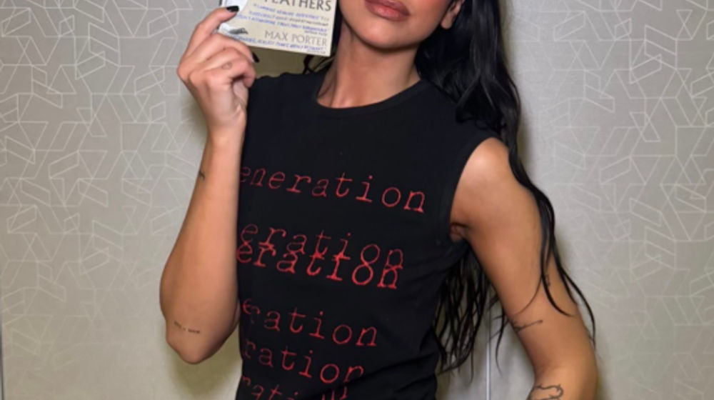 Service95 Book Club milik Dua Lipa.