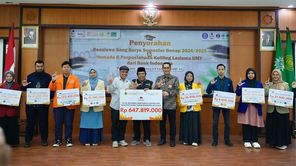 LazisMu UMY Serahkan Beasiswa Rp 647 Juta kepada 249 Mahasiswa