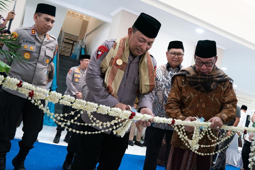 Dukung Pendidikan Santri, Bank Mandiri Perkuat Fasilitas Ponpes Al-Inaaroh Al-Hikam di Cirebon