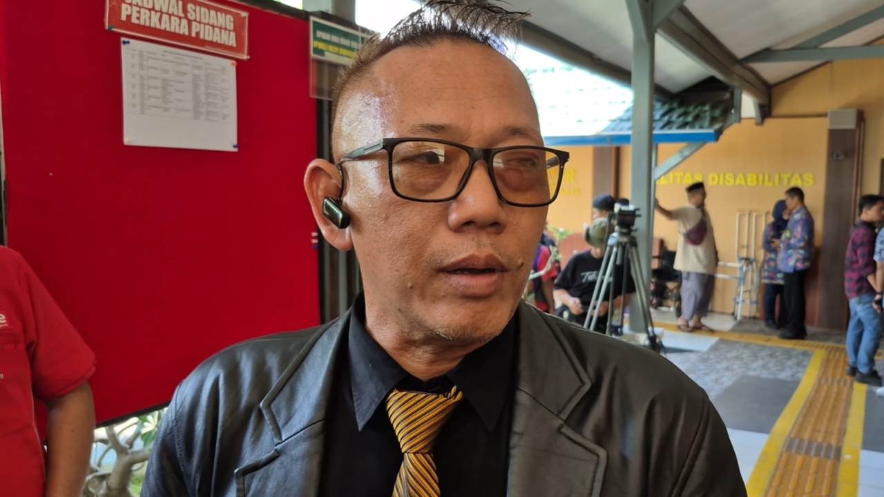Pengacara yang Menggugat Ijazah Palsu Jokowi Jadi Tersangka Pemalsuan Surat