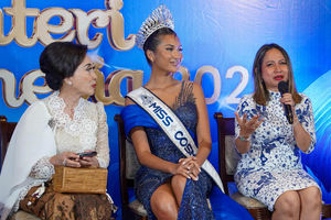 Preskon BCA Putri Indonesia - Panji 1.jpg