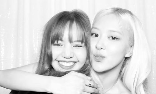 Rose dan Lisa BLACKPINK.