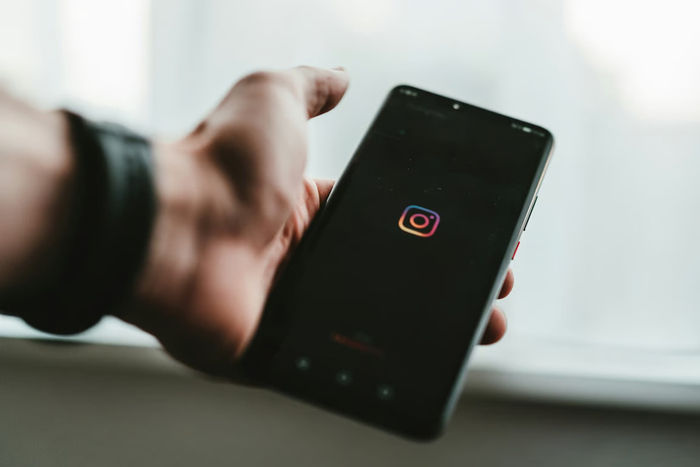 Instagram 2025 Bukan Tentang Feed Lagi, Tapi Story dan Interaksi.jpg