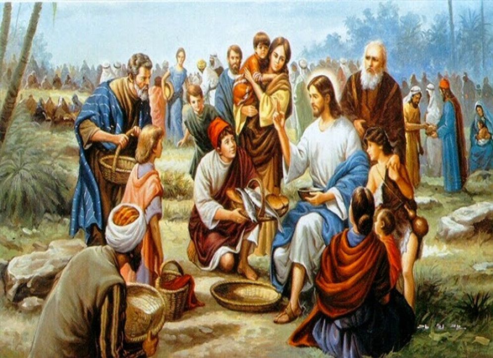 Yesus-memecah-mecahkan-roti-dan-memberikan-kepada-orang-banyak (1).jpg