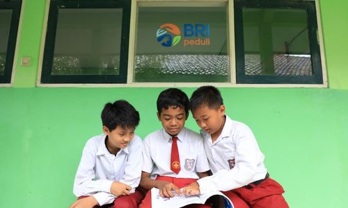 Peringati Hardiknas, BRI Dukung Peningkatan Kualitas Pendidikan Indonesia Melalui BRI Peduli Ini Sekolahku