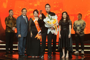 FWD Agency Award - Panji 1.jpg