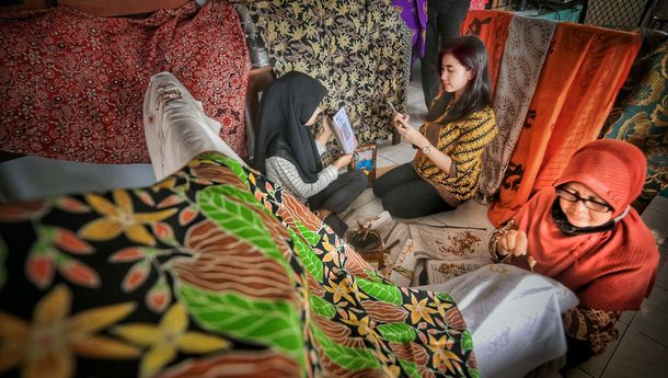 BRI Pacu Ekonomi Kerakyatan dengan Salurkan Kredit Mikro Jumbo