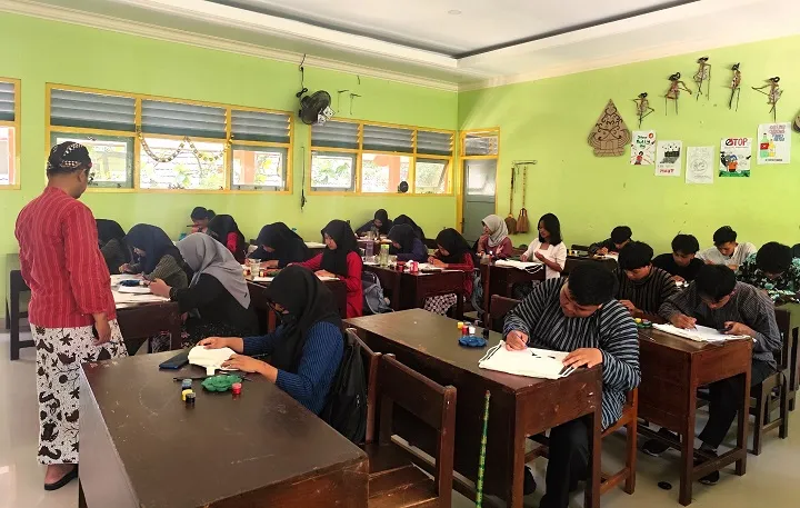 Dosen Pendidikan Seni Rupa UNY Kembangkan Pembelajaran Creativepreneur