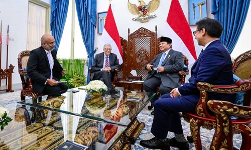 Presiden Republik Indonesia Prabowo Subianto, menerima kunjungan kehormatan tokoh filantropi dunia sekaligus pendiri Gates Foundation Bill Gates, di Istana Merdeka, Jakarta, pada Rabu, 7 Mei 2025.