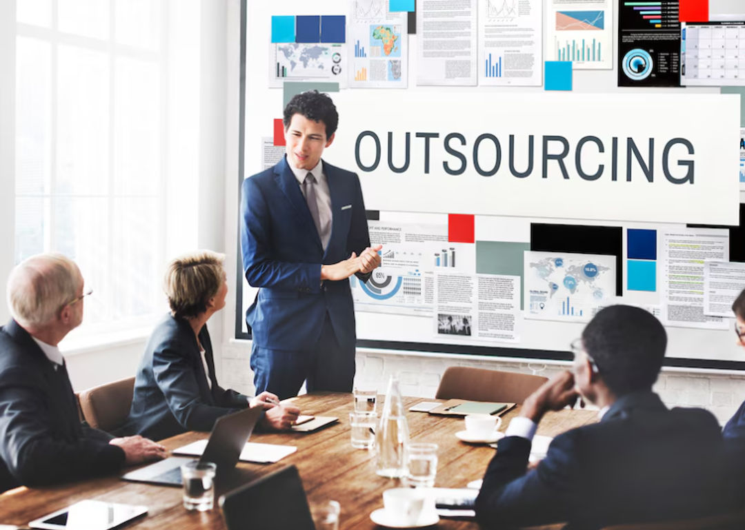 Ilustrasi pekerja outsourcing.