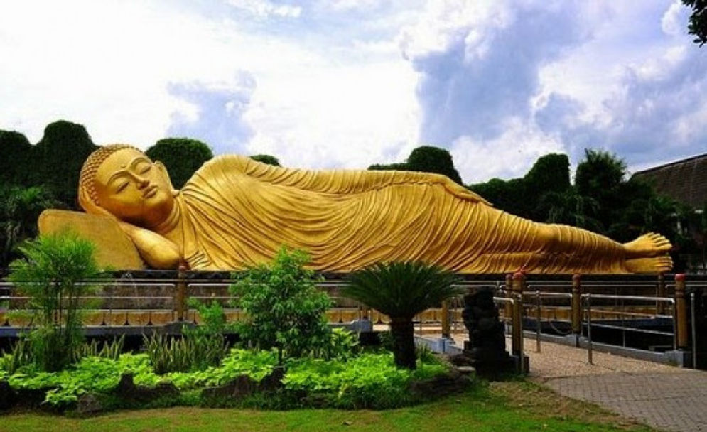 6 Rekomendasi Wisata untuk Libur Hari Raya Waisak di Indonesia