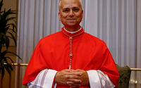 Robert Francis Prevost atau Paus Leo XIV.