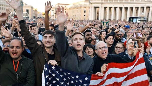 Presiden Trump Bangga dan Warga AS Berderai Air Mata atas Terpilihnya Paus Leo XIV Asal Chicago