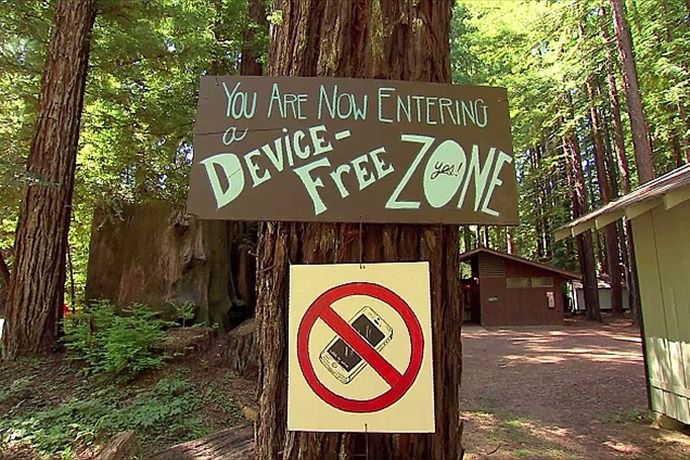 Ilustrasi digital detox.