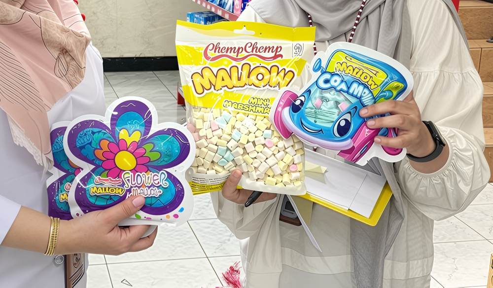 Dinas Perindustrian, Perdagangan, Koperasi, dan UKM (PPKUKM) Provinsi Kalimantan Timur melakukan pengawasan terhadap peredaran produk marshmallow di Kota Samarinda. 