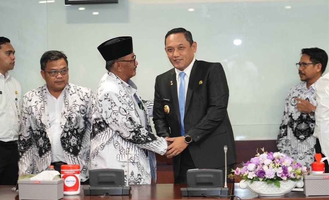 Wakil Gubernur Kalimantan Timur Seno Aji menerima audiensi Persatuan Guru dan Tenaga Pendidik Honorer Kalimantan Timur di ruang Tepian 2 Kantor Gubernur Kaltim, Rabu (7/5/2025).