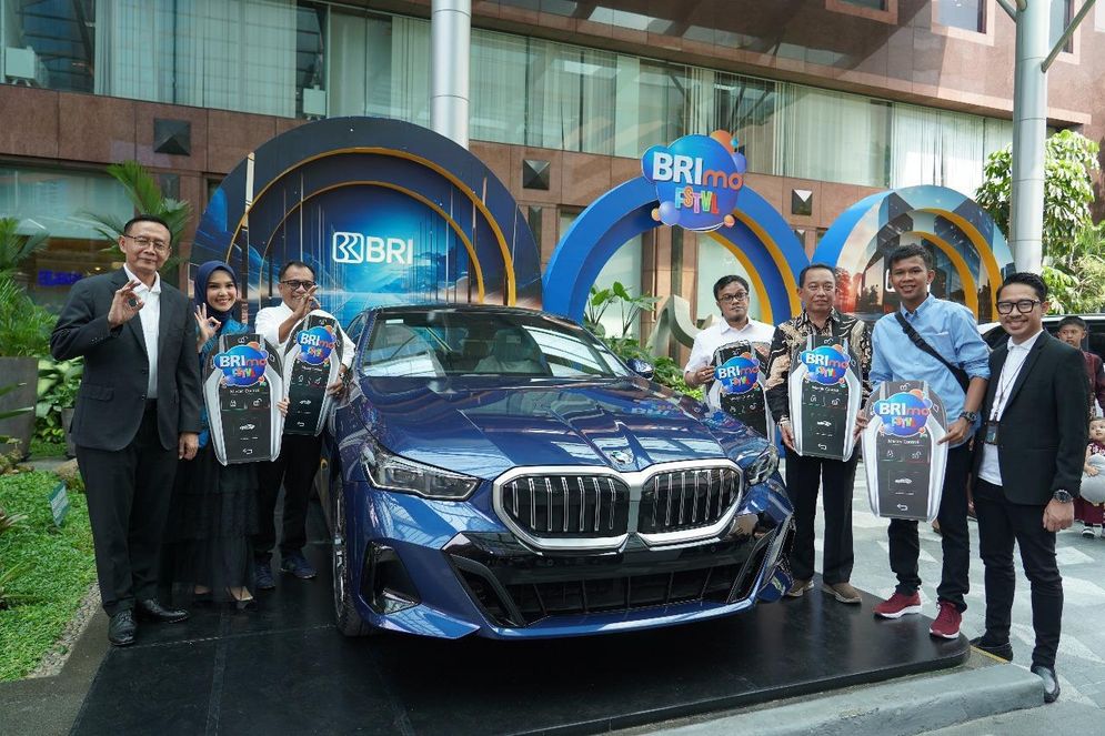 BRI Wujudkan Apresiasi Nasabah Loyal, Serahkan Hadiah BRImo FSTVL 2024