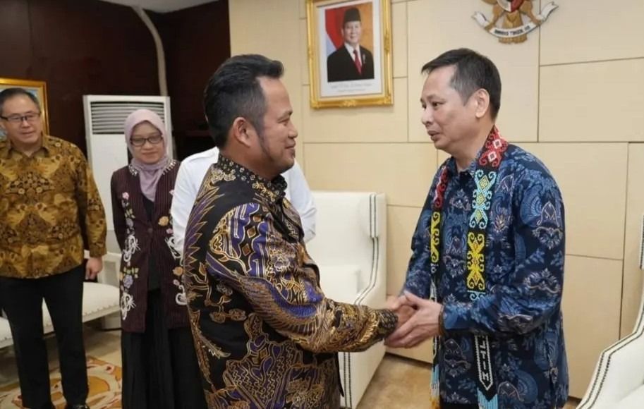Gubernur Kaltim Rudy Mas'ud menerima Kepala Perwakilan Dagang Taipei di komleks kantor Gubernur, Samarinda.
