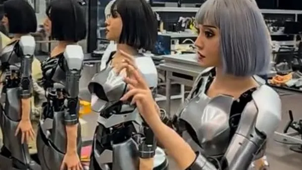 Robot Humanoid China Tidak Akan Gantikan Pekerja Manusia, Kata Pejabat Beijing